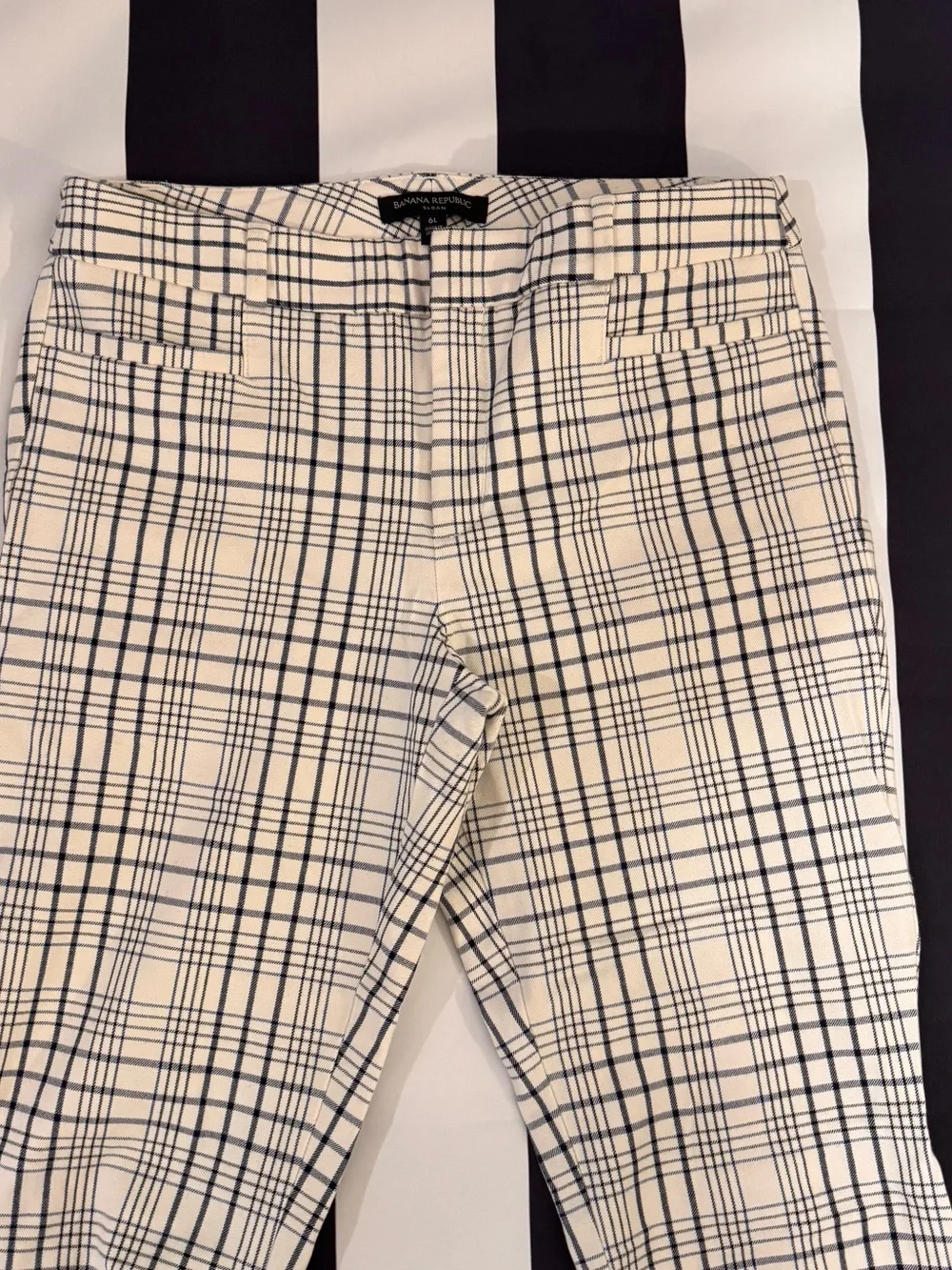 Banana Republic Cream and Black Plaid Trousers - Picture 2 of 5